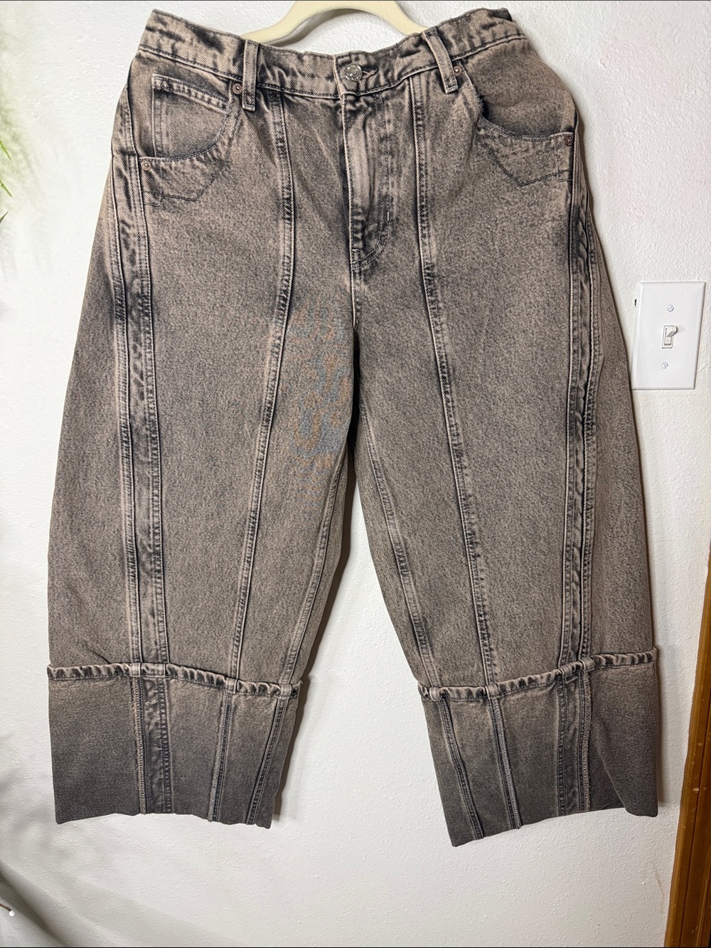 We The Free Olsen Cuffed Barrel in Taupe NWT Size 26